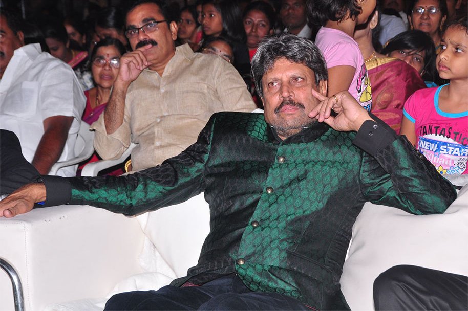 Dil-Deewana-Audio-Launch-by-Kapil-Dev